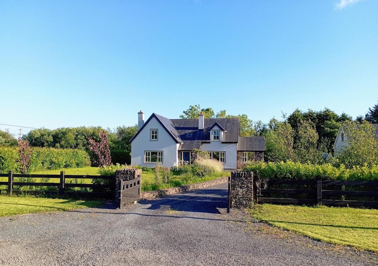 Conveniently Located House To Enjoy All Of Kerry トラリー エクステリア 写真
